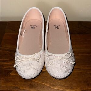 White Lace Ballet Flats with Bow